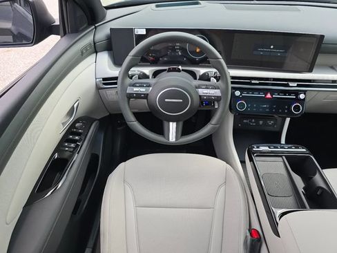 New 2026 Hyundai Tucson Limited AWD/4WD image 3