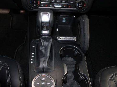 New 2025 Ford Bronco Outer Banks w/ Sasquatch Package image 42