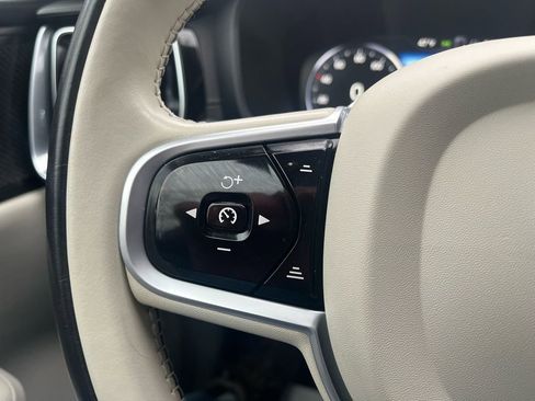 Used 2019 Volvo S60 T6 Inscription image 16