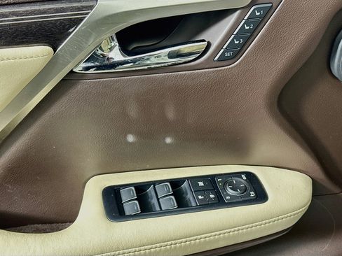Used 2017 Lexus RX 450h AWD w/ Luxury Package image 15