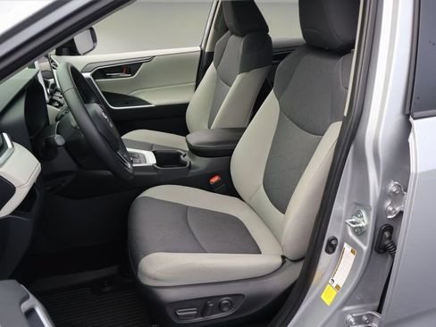 Certified 2025 Toyota RAV4 XLE w/ Convenience Package AWD/4WD image 14