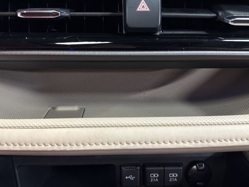 Used 2020 Toyota Highlander Limited AWD/4WD image 31