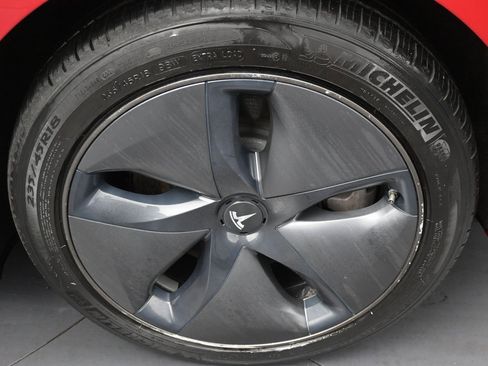 Used 2018 Tesla Model 3 Long Range image 37