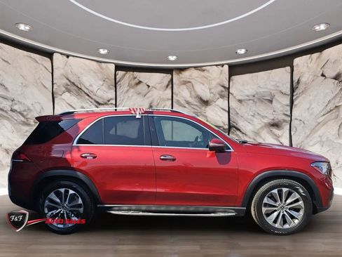 Used 2021 Mercedes-Benz GLE 350 4MATIC w/ Premium Package image 4
