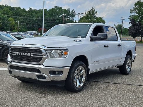 Used 2024 RAM 1500 Big Horn AWD/4WD image 3