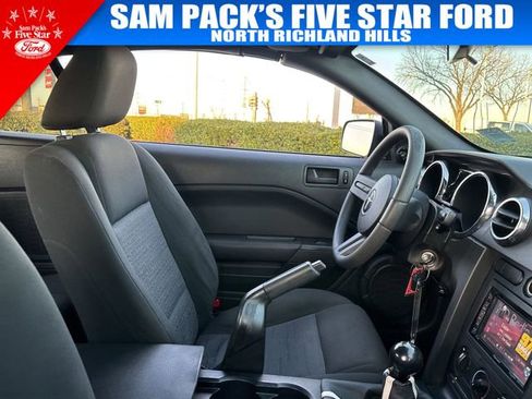 Used 2007 Ford Mustang Deluxe image 18