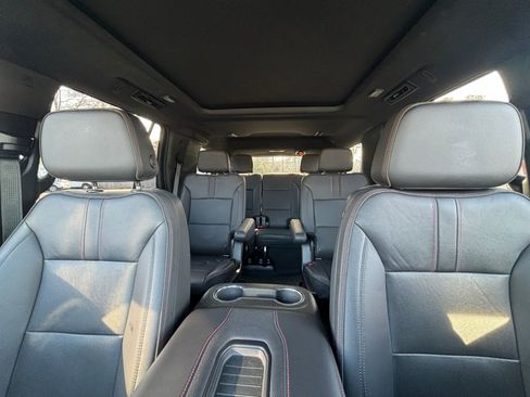 Used 2022 Chevrolet Tahoe RST w/ Luxury Package AWD/4WD image 30