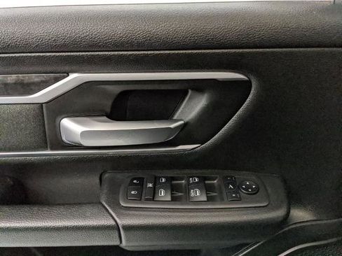 Used 2022 RAM 1500 Big Horn AWD/4WD image 18