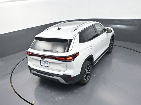 New 2026 Volkswagen Tiguan SE AWD/4WD image 19