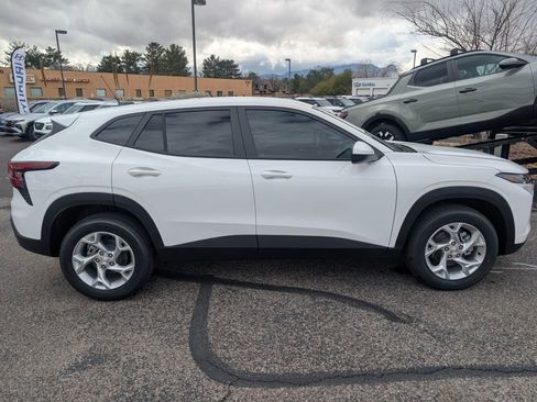 New 2026 Chevrolet Trax LS w/ LS Convenience Package image 6