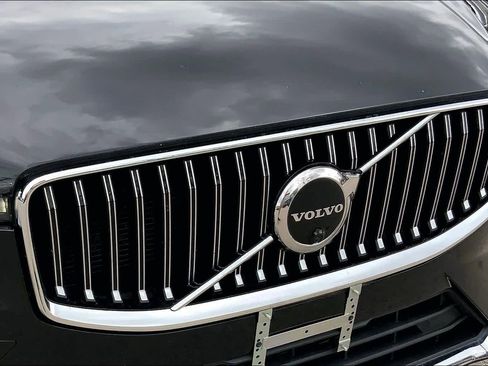 Used 2022 Volvo XC60 B5 Inscription w/ Advanced Package image 30