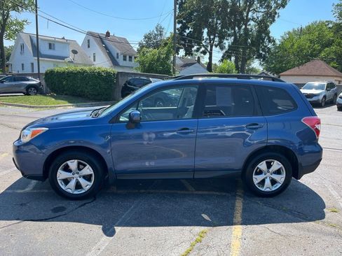 Used 2014 Subaru Forester 2.5i Premium AWD/4WD image 9