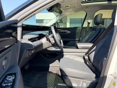 Used 2026 Lincoln Nautilus Reserve w/ Jet Appearance Package AWD/4WD image 9