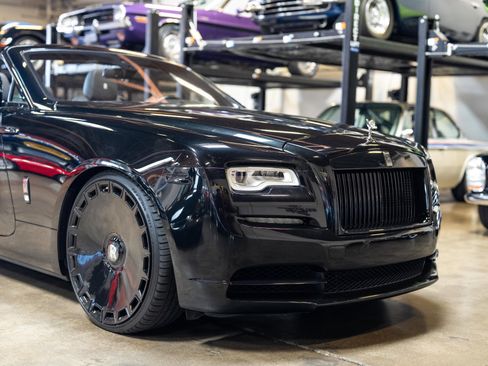 Used 2020 Rolls-Royce Dawn image 13