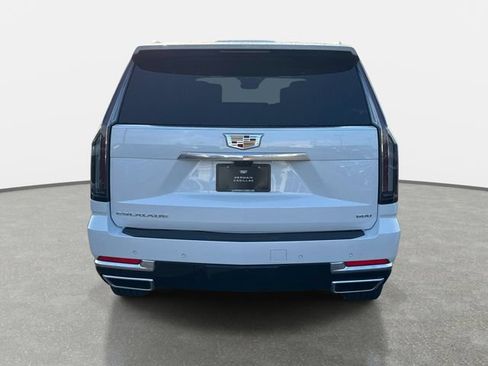 New 2026 Cadillac Escalade ESV Luxury w/ LPO, Floor Liner Package AWD/4WD image 4