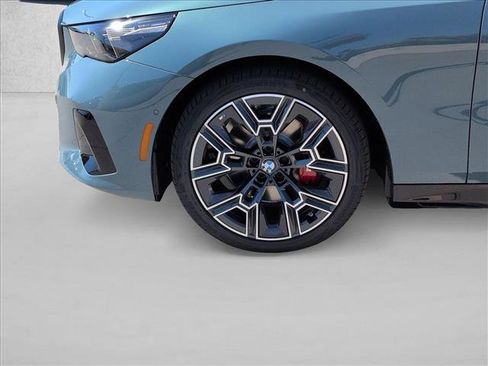 New 2026 BMW 530i w/ M Sport Package RWD image 9