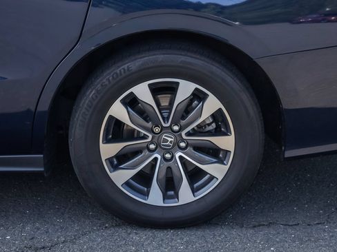 Used 2024 Honda Odyssey EX-L image 10