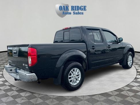 Used 2017 Nissan Frontier SV AWD/4WD image 5
