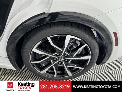 New 2026 Toyota Prius Plug-In Hybrid FWD image 15