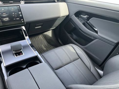 Used 2026 Land Rover Range Rover Evoque Dynamic SE image 18