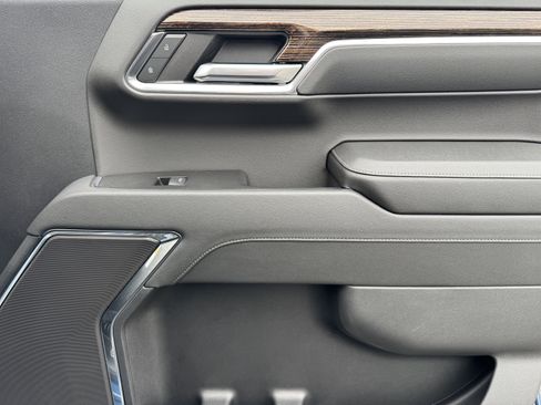 Certified 2024 GMC Sierra 1500 Elevation image 27
