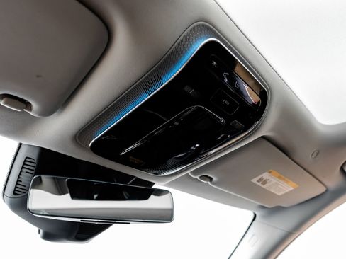 Used 2025 Mercedes-Benz E 350 Sedan image 32