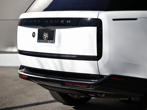 New 2025 Land Rover Range Rover Autobiography image 17