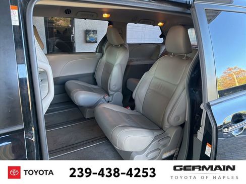 Used 2018 Toyota Sienna XLE w/ XLE Navigation Package image 16