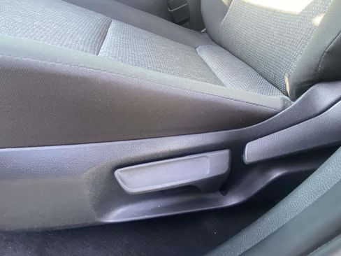Used 2026 Toyota RAV4 LE AWD/4WD image 16