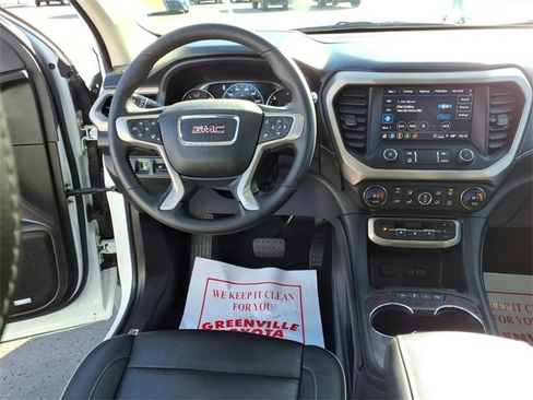 Used 2022 GMC Acadia Denali w/ Denali Technology Package image 12