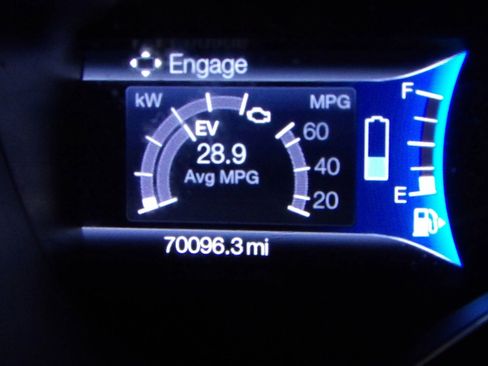 Used 2017 Ford C-MAX Energi SE image 17