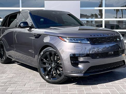 Used 2025 Land Rover Range Rover Sport Dynamic SE AWD/4WD image 3