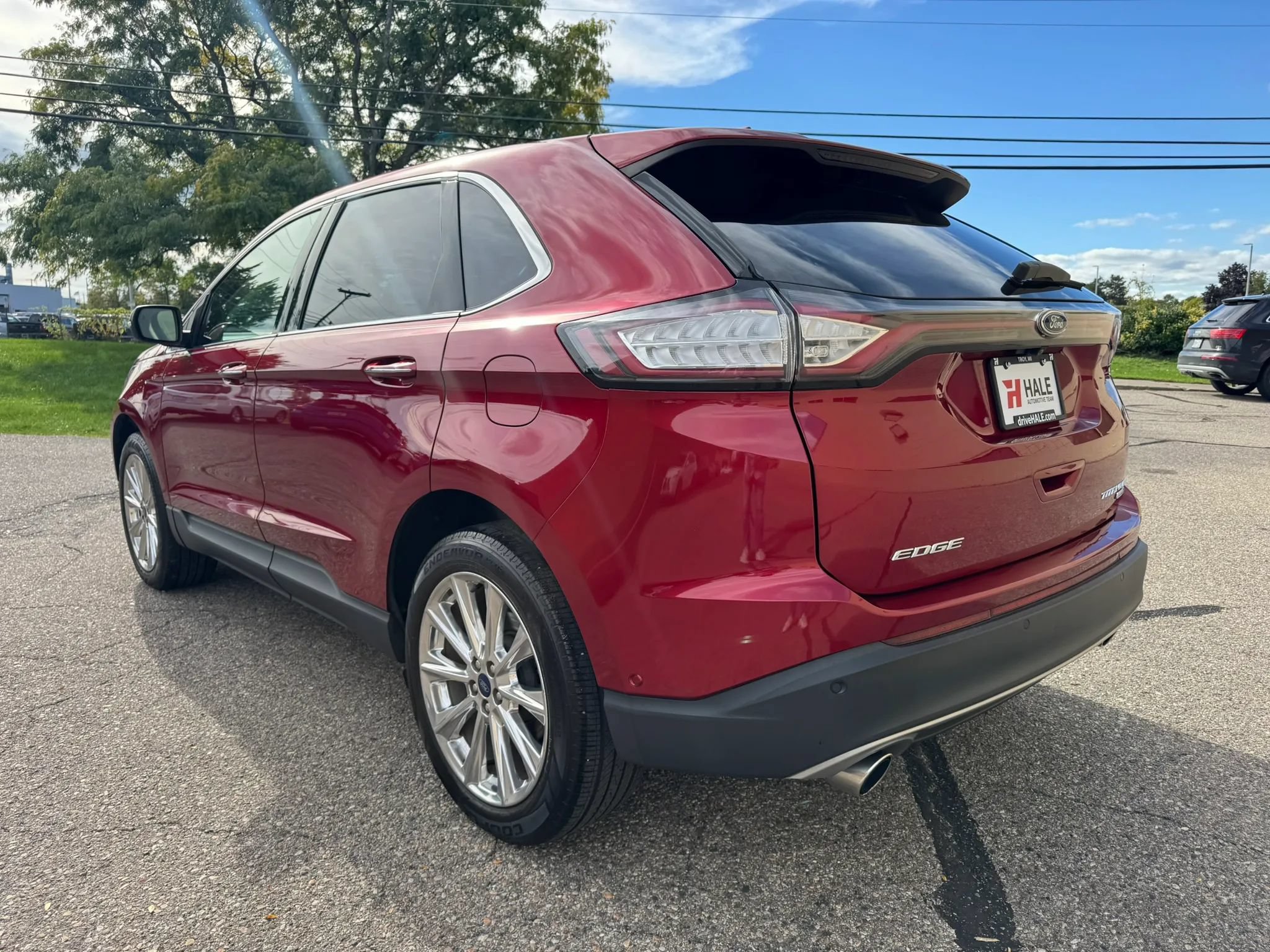 Used 2017 Ford Edge Titanium w/ Equipment Group 302A AWD/4WD image 7
