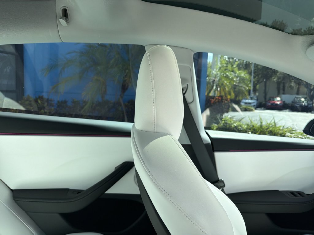 Used 2026 Tesla Model 3 RWD image 16