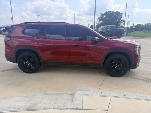 Used 2025 GMC Acadia Elevation w/ Black Edition FWD image 2
