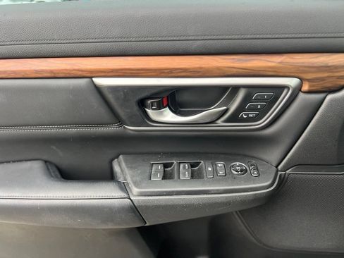Used 2020 Honda CR-V Touring image 17