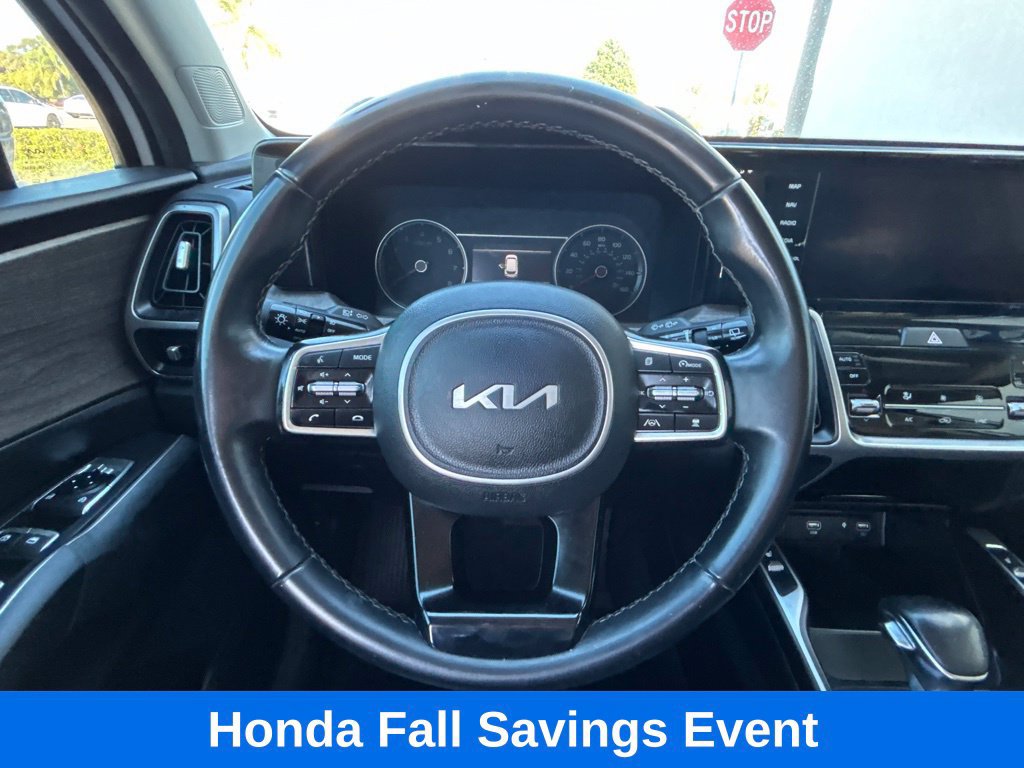 Used 2022 Kia Sorento EX FWD image 16