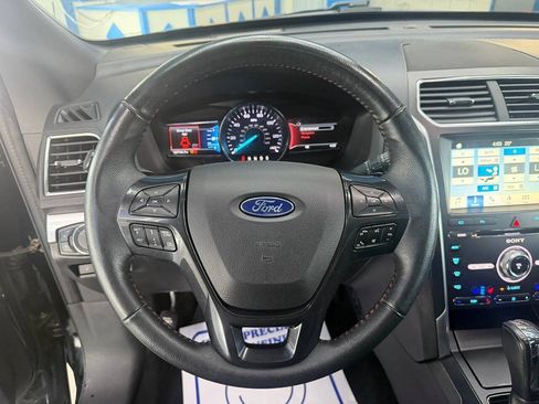 Used 2018 Ford Explorer Sport AWD/4WD image 25