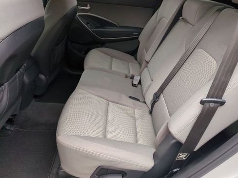 Used 2018 Hyundai Santa Fe SE image 26