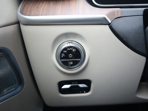 Certified 2024 Mercedes-Benz C 300 Sedan image 23