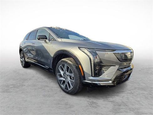 New 2026 Cadillac Optiq Luxury 1 image 2