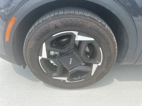 Certified 2026 Kia Sportage EX FWD image 2