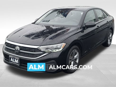 Used 2024 Volkswagen Jetta SE image 1