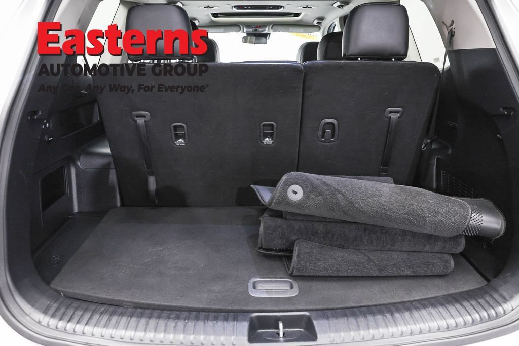 Used 2025 Kia Telluride S FWD image 9