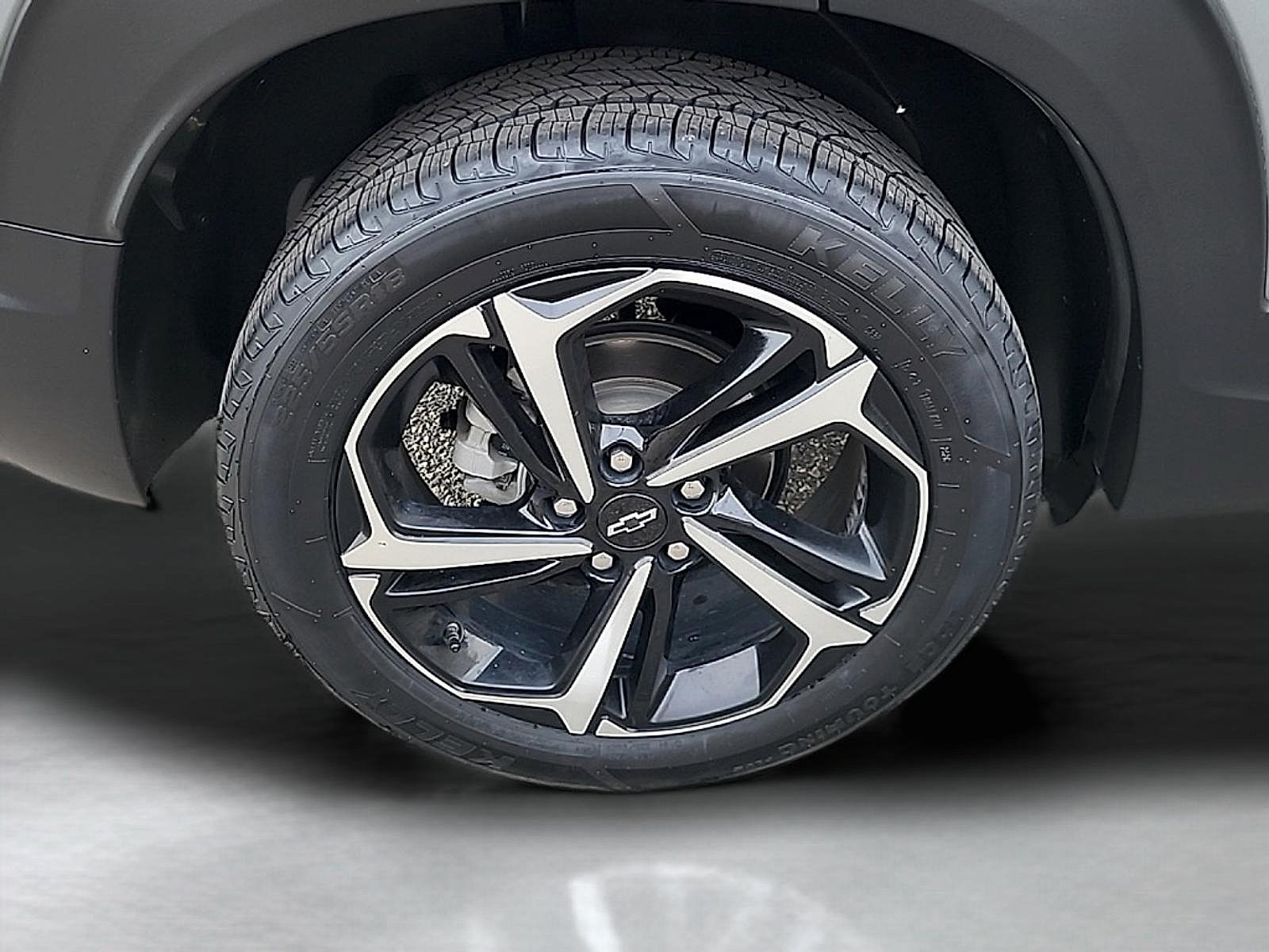 Used 2023 Chevrolet TrailBlazer RS w/ Convenience Package AWD/4WD image 9