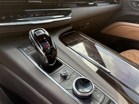 Used 2021 Cadillac Escalade Sport w/ Driver Assist Tech Package image 19