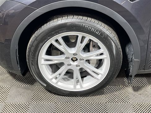 Used 2024 Tesla Model Y Long Range image 27