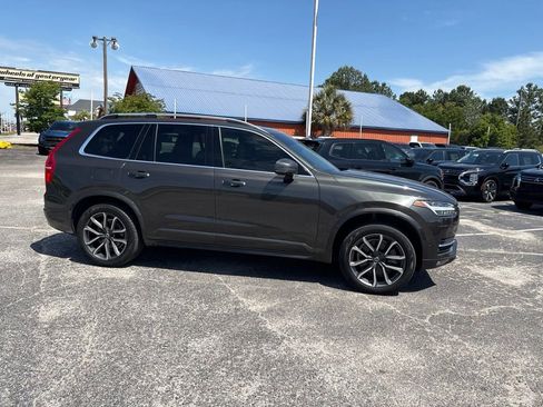 Used 2018 Volvo XC90 T5 Momentum w/ Convenience Package FWD image 2