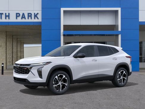 New 2026 Chevrolet Trax RS FWD image 2
