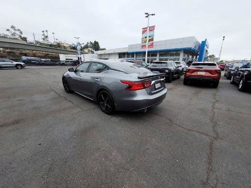 Used 2016 Nissan Maxima SR FWD image 6